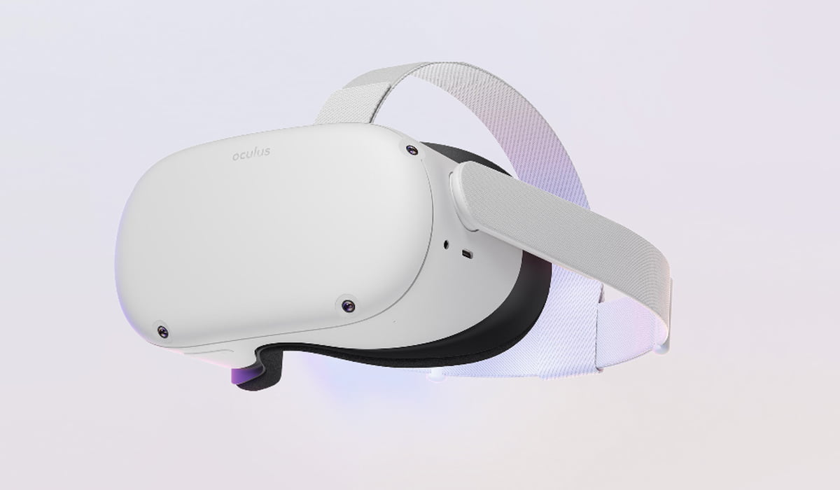 An image of Facebook's Oculus Quest 2 VR goggles in white color