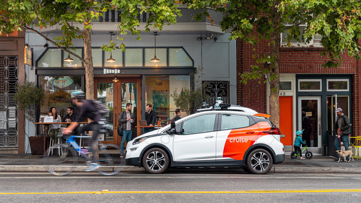 Cruise launches its autonomous driving robo-taxi service in San Francisco. How are the driverless rides being received?