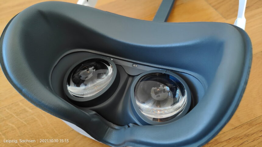 Blick auf die Linsen der VR-Brille Pico Neo 3 Pro