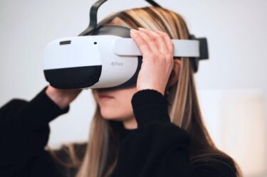 pico neo all-in-one vr headset