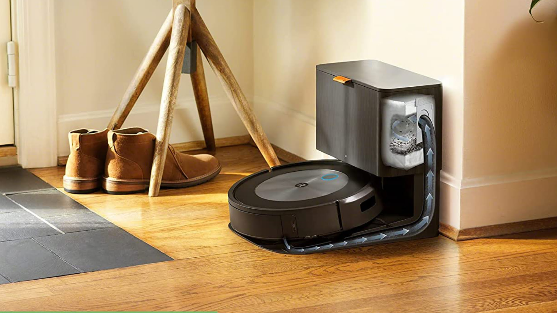 AI vacuuming robot iRobot Roomba j7+ in test: The Tesla effect