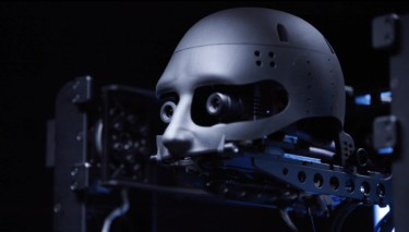 Robot skull measures VR and AR headsets from any angle