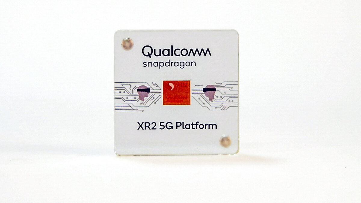 A Snapdragon XR2 chip on display.