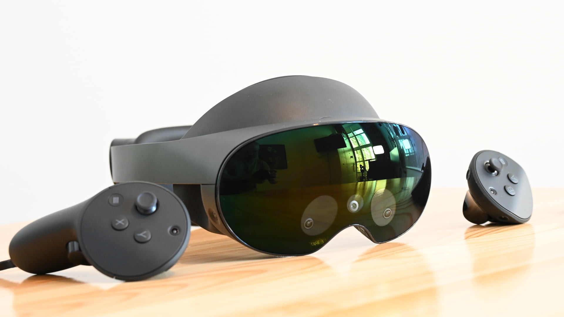 Meta Quest Pro AR-VR Headset Price, Specs, Features