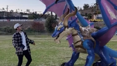 AR experience lets you snap selfies with World of Warcraft dragons