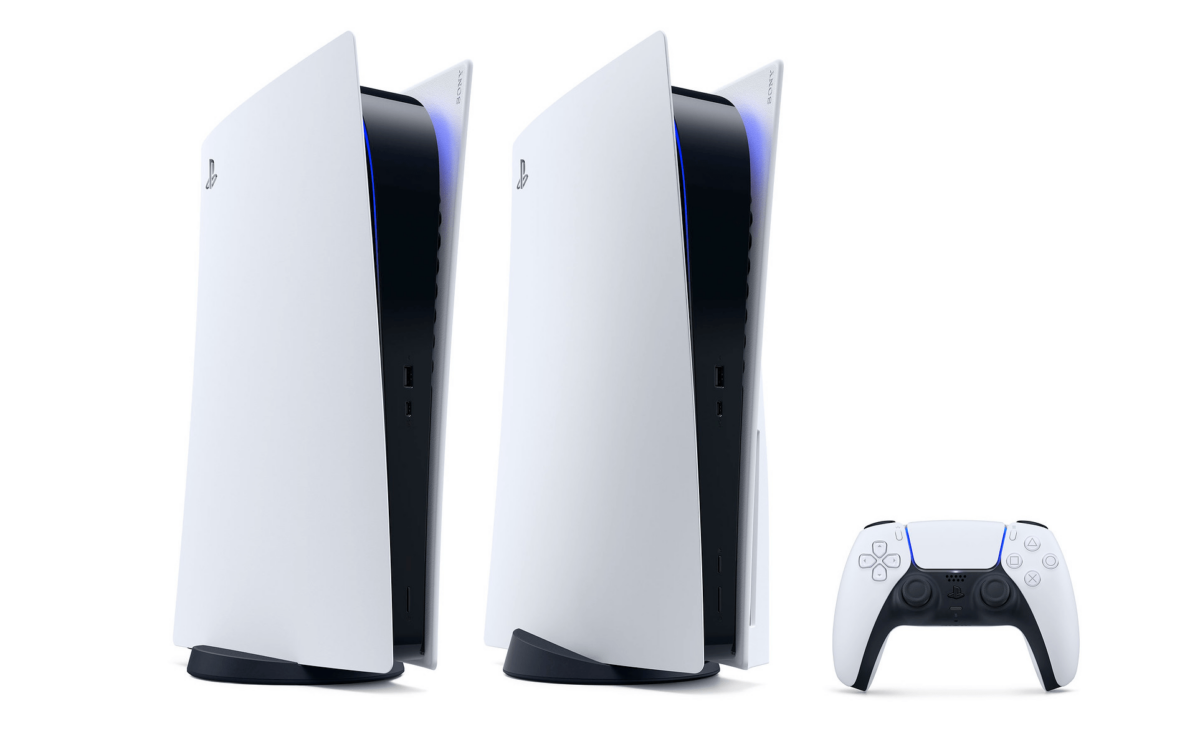 Both variants of the Playstation 5 can be seen.